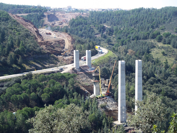 proyecto construccion de una autovia